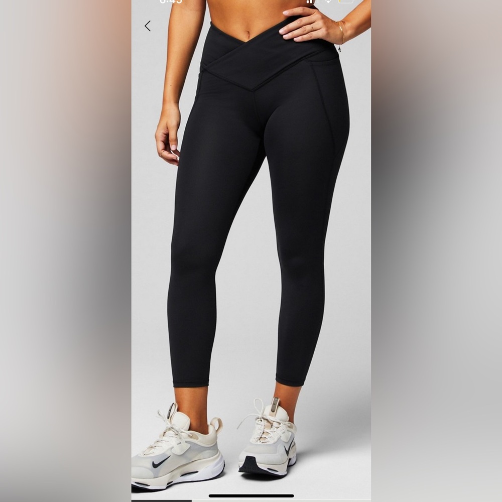 NWOT Fabletics PureLuxe Crossover Leggings